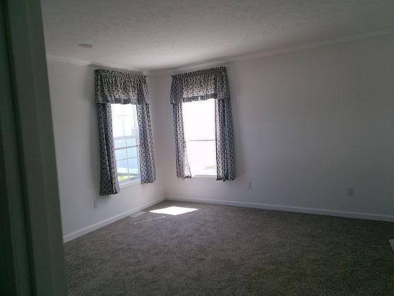 5th image of 57 Elm Ln