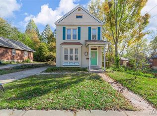 18 Georgia Ave, Saint Louis, MO 63135