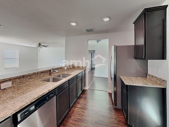 3rd image of 1114 Brenton Leaf Dr