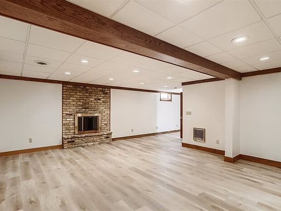 5th image of 962 Bartelmy Ln N