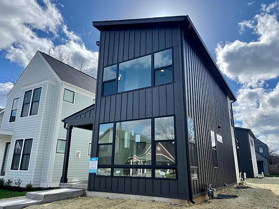 2nd image of 2054 Bellefontaine St #A