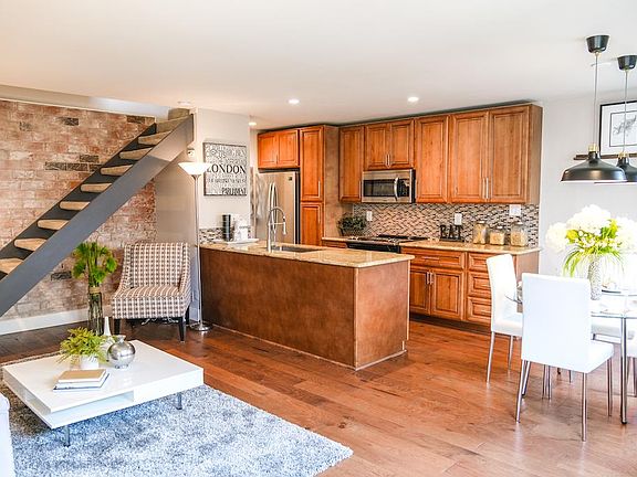 2nd image of 1306 Shawn Dr Unit 2