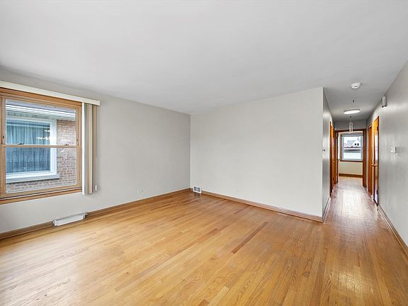 5th image of 3308 Ernst St