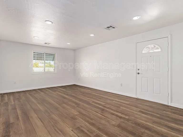 1117 N 13th St #1 — Photo 12