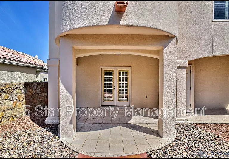 1560 Via Appia St — Photo 47