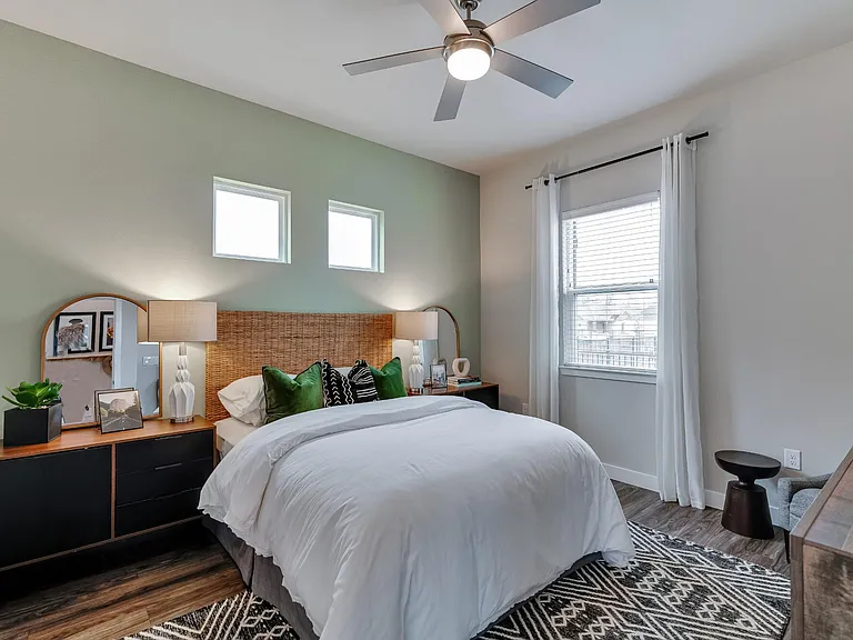 VLux Stoneridge — Photo 44
