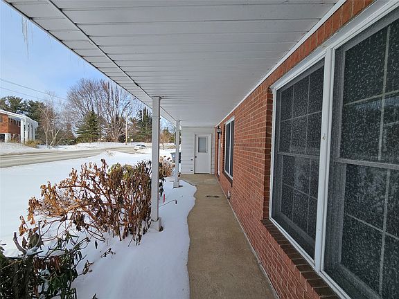 2nd image of 4551 W Lake Rd