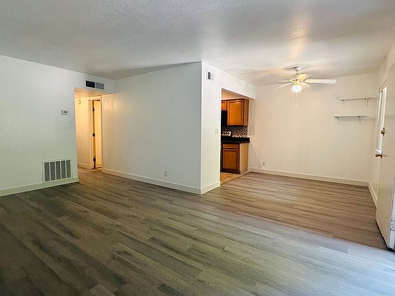 3rd image of 1702 W Tuckey Ln Unit 115