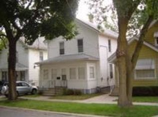 614 N Lincoln Ave, Aurora, IL 60505