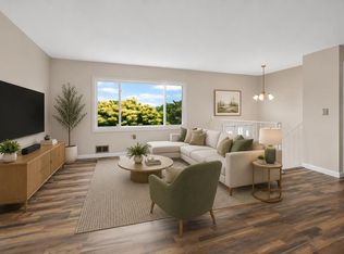 10397 Juniper Ln, Eden Prairie, MN 55347