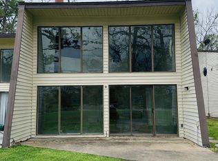 24470 Country Club Dr, Huntsville, TX 77320