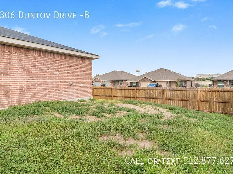 2306 Duntov Dr #B — Photo 26