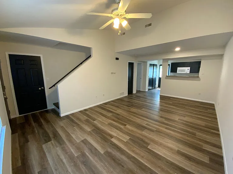 3602 Zinnia Dr — Photo 4