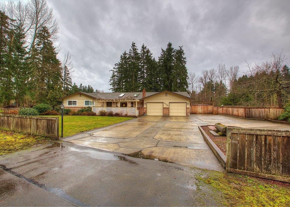 1st image of 11726 Aqueduct Dr E