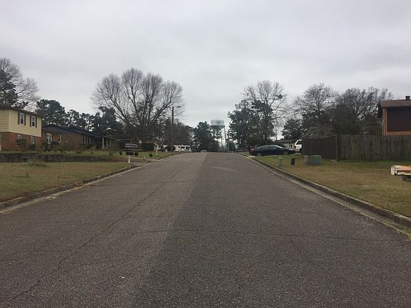 5th image of 3615 Quail Hollow Dr