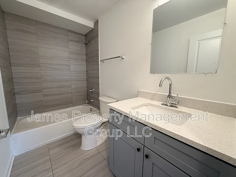831 McIntosh Ct #207 — Photo 6