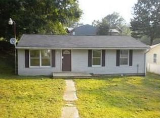 102 South Ave, Nitro, WV 25143