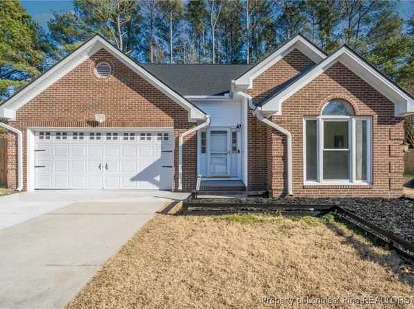 4317 Buckhurst Dr, Hope Mills, NC 28348