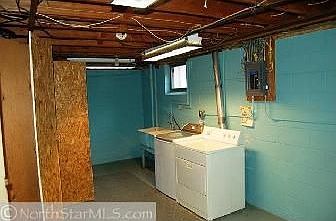 1st image of 652 Cresthaven Dr