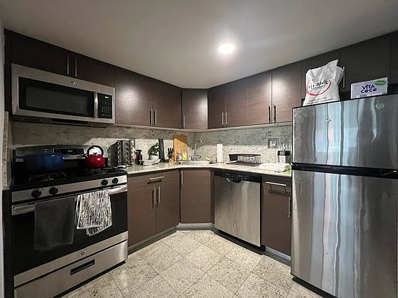 3rd image of 10 Jones St APT 2E