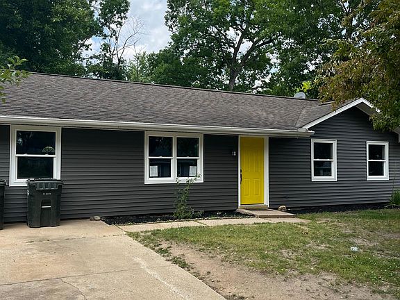 5th image of 3939 Greenmont Dr