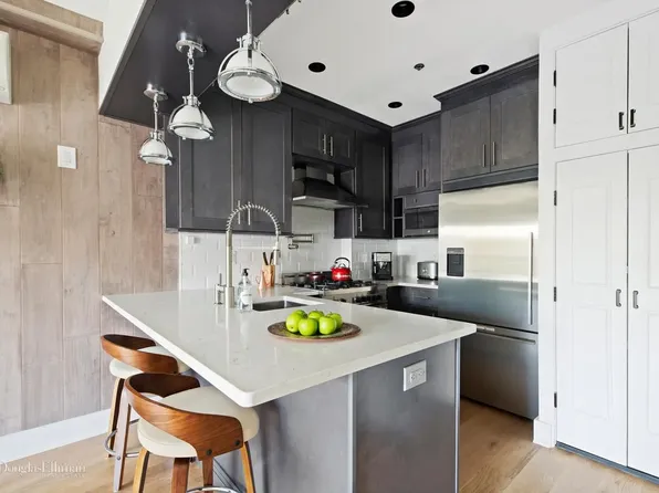 38 Broome Street image 1 of 5