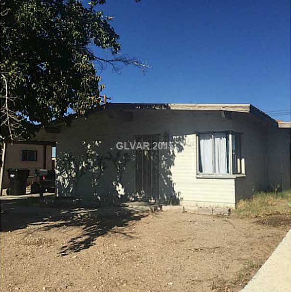 2nd image of 304 N Minnesota St
