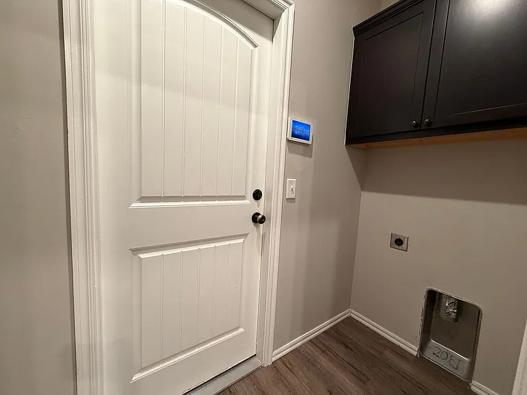 404 Chalk Hill Ct — Photo 16