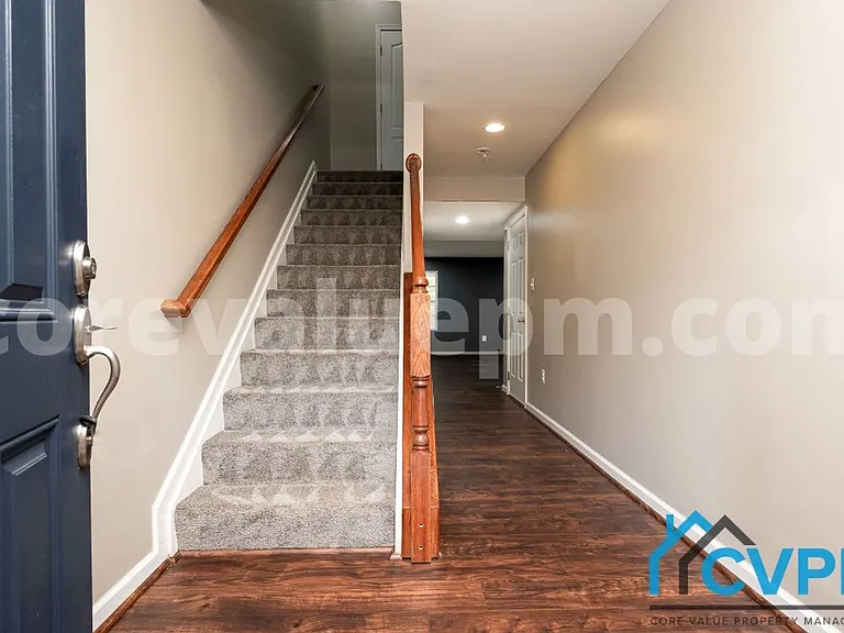 7014 Dannfield Ct — Photo 3
