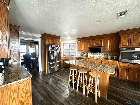 4th image of 1225 W Canterbury St