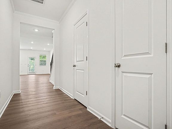 4th image of 2934 Hickory Field Dr