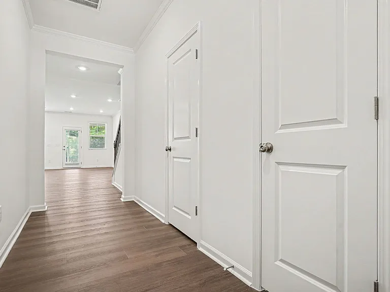2934 Hickory Field Dr — Photo 4