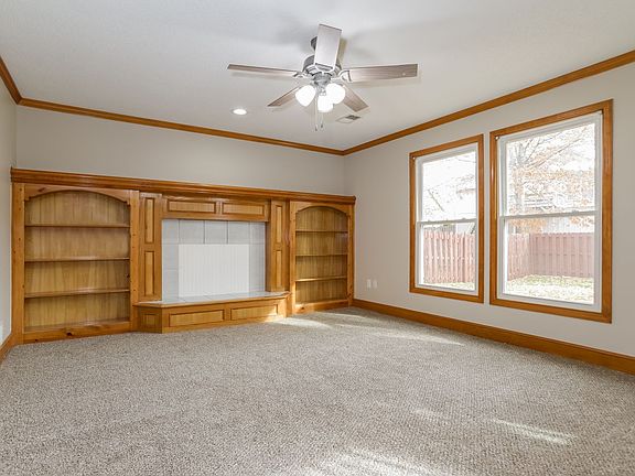 3rd image of 6425 Chouteau St #840732