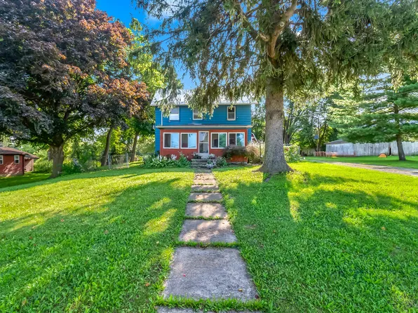 321 S Main St, Camden, MI 49232