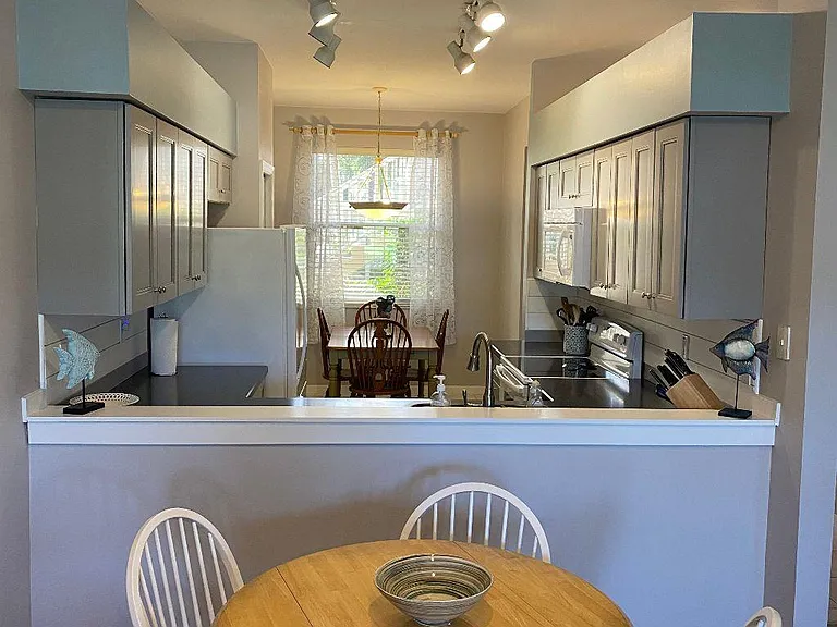 20691 Country Creek Dr — Photo 3
