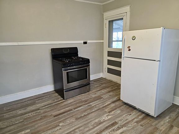 5th image of 21 2nd St #2