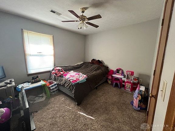 4th image of 1142 Hilltop Ave