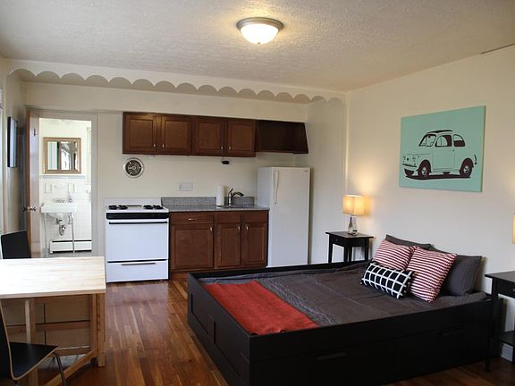 5th image of 2751 Arbor Ave APT 2