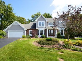 580 Red Spruce Ln, Rochester, NY 14616