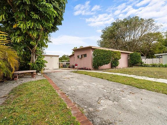 3rd image of 5805 NW 18th Court