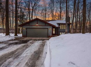 2467 Potter Rd E, Traverse City, MI 49696