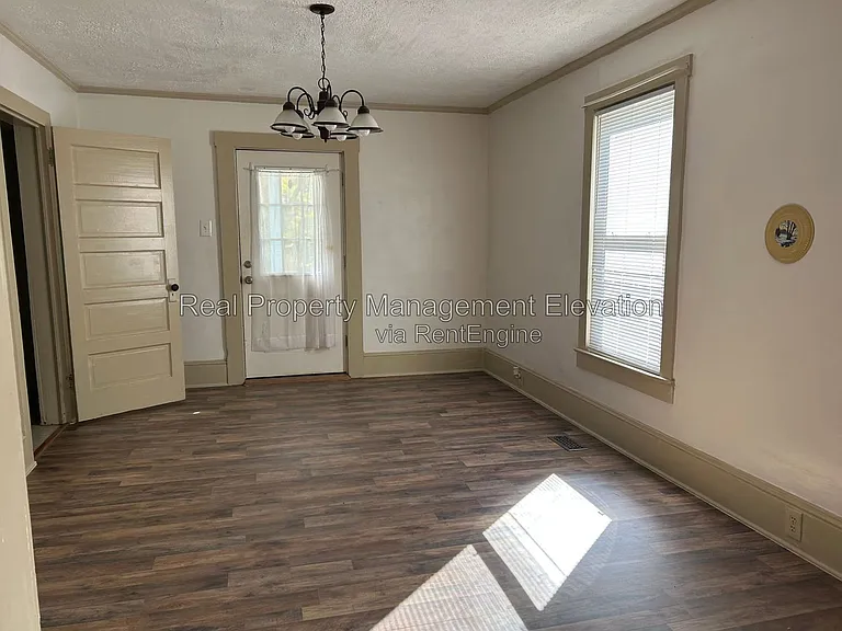 275 Gore Rd — Photo 4