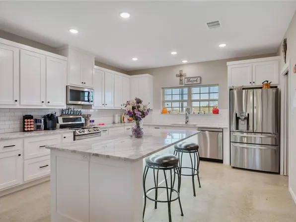 414 N Old Springfield Rd, North Zulch, TX 77872