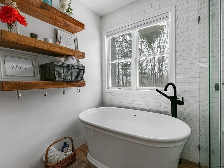 34 Thistle Dr — Photo 20