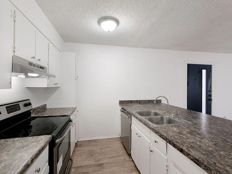 404 E Park Ave #5 — Photo 9