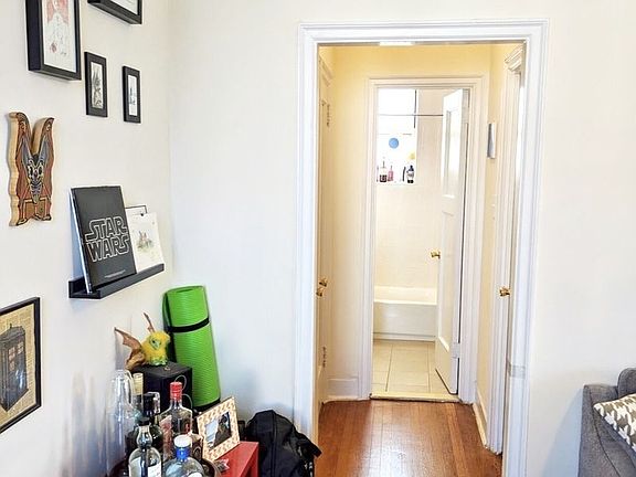 5th image of 2545 34th St #2