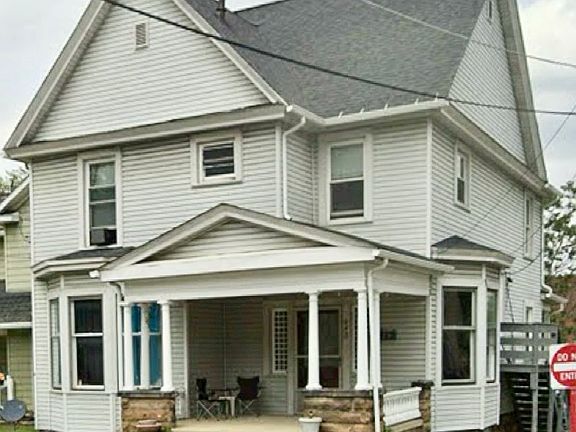 2nd image of 642 Franklin Ave