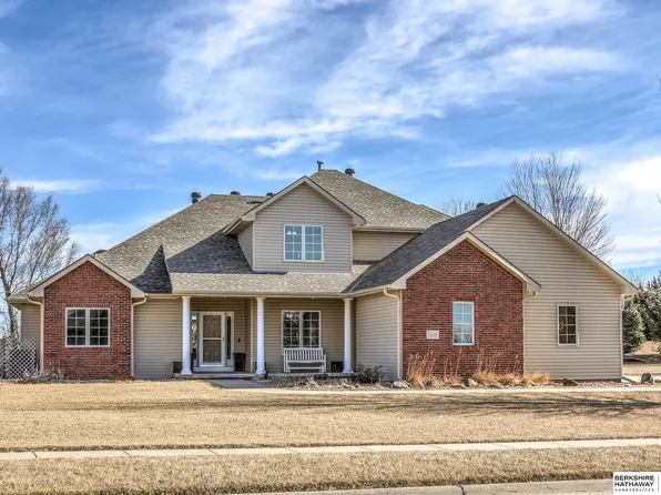 1244 Skyline Dr, Blair, NE 68008