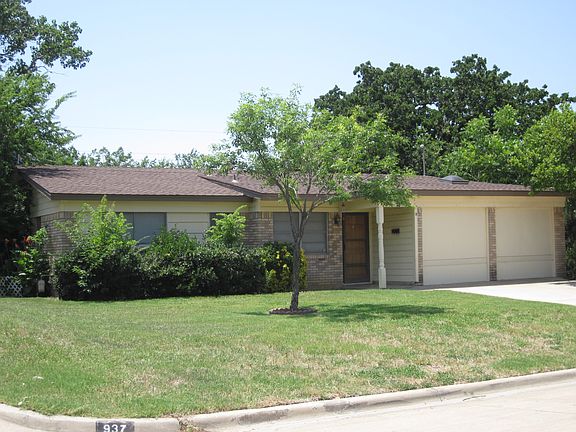 2nd image of 941 Jerry Ln