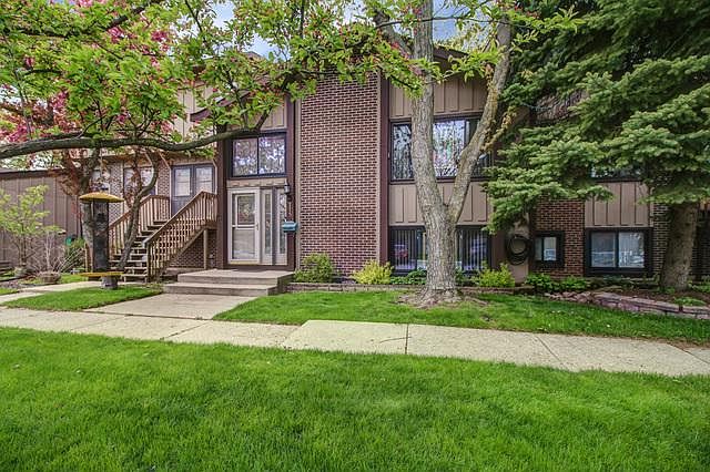 1st image of 775 Circle Dr